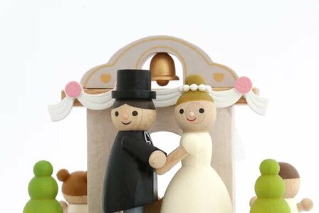 Wooderful Life Music Box – Happily Ever After